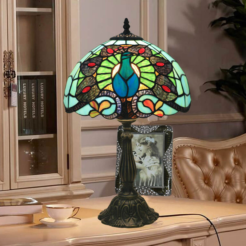 Europäische Tiffany Green Peacock Buntglas 1-Licht-Tischlampe