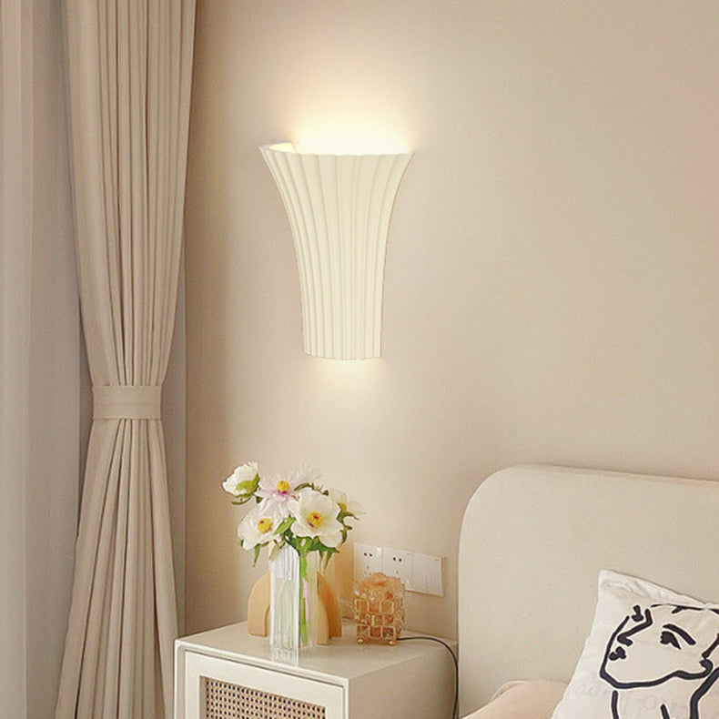Moderne minimalistische Halbzylinder Hardware Harz 1-Licht Wandleuchte Lampe für Schlafzimmer 