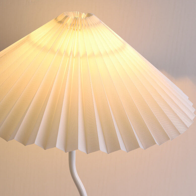 Moderne minimalistische Plissee-Regenschirm-Biegebasis 1-Licht-Tischlampe