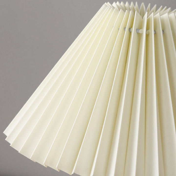 Zeitgenössische skandinavische Tischlampe mit massivem Holzfuß und PVC-Lampenschirm, 1-Licht für Schlafzimmer 