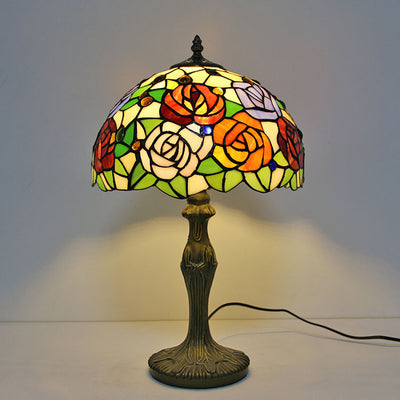 European Style Tiffany Gemstone Flower Dome 1-Licht-Tischlampe 