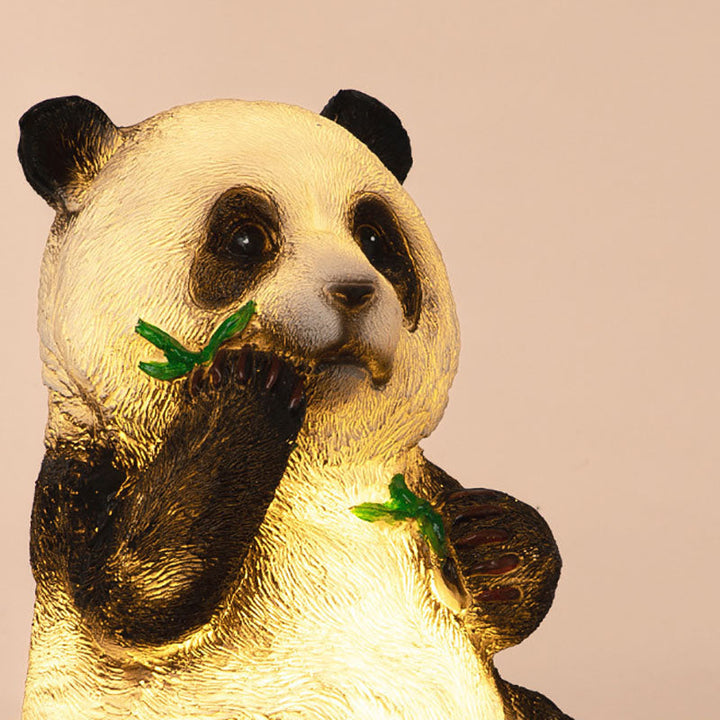 Zeitgenössisches kreatives Harz-Panda-Tierform-LED-Rasen-Landschaftslicht für den Garten 
