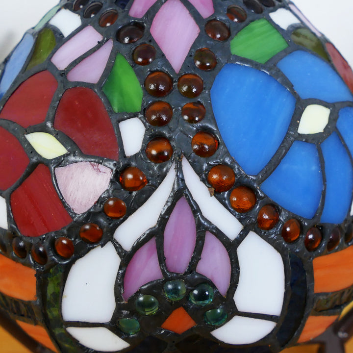 Tiffany-Tischlampe im traditionellen europäischen Stil mit herzförmigem Buntglas und Eisen, 1-flammig, für das Schlafzimmer 