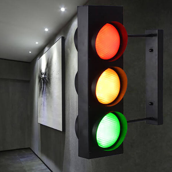 مصباح حائط LED بتصميم إشارة مرور صناعية عتيقة 