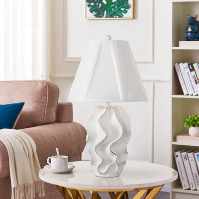 Moderne leichte Luxus-Tischlampe aus weißem Stoff mit gestreiftem Harzsockel und 1 Leuchte