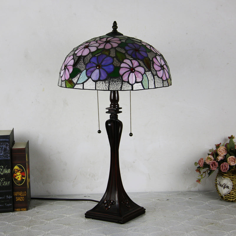 Tiffany-Tischlampe mit zweiflammiger Kuppel aus Buntglas mit Blumenmuster 