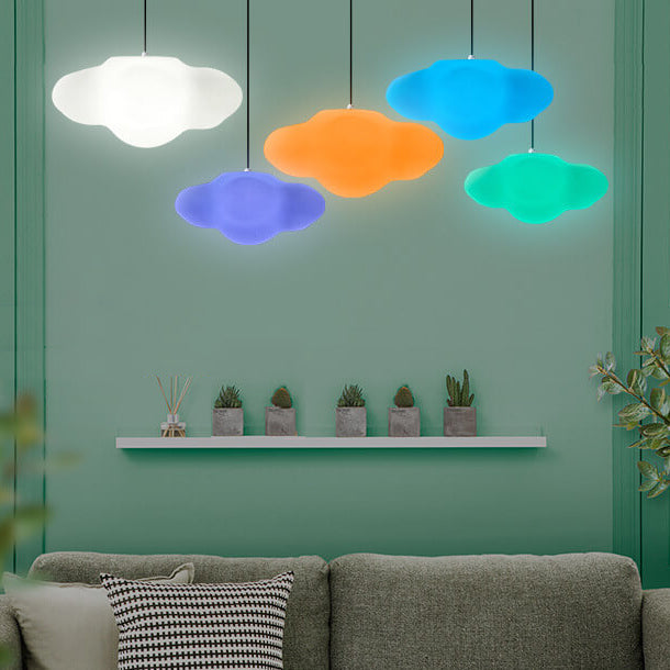 Modernes schwebendes Wolkendesign aus Harz, bunte LED-Pendelleuchte 