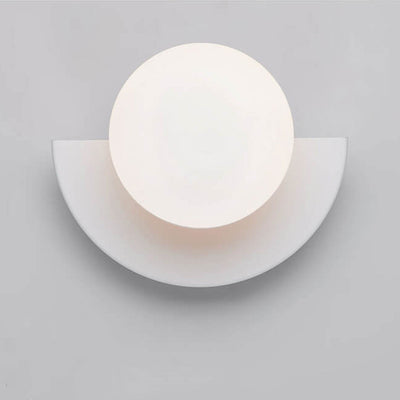 Conception moderne minimaliste en verre sphérique coloré demi-cercle appliqué murale 1 lumière 