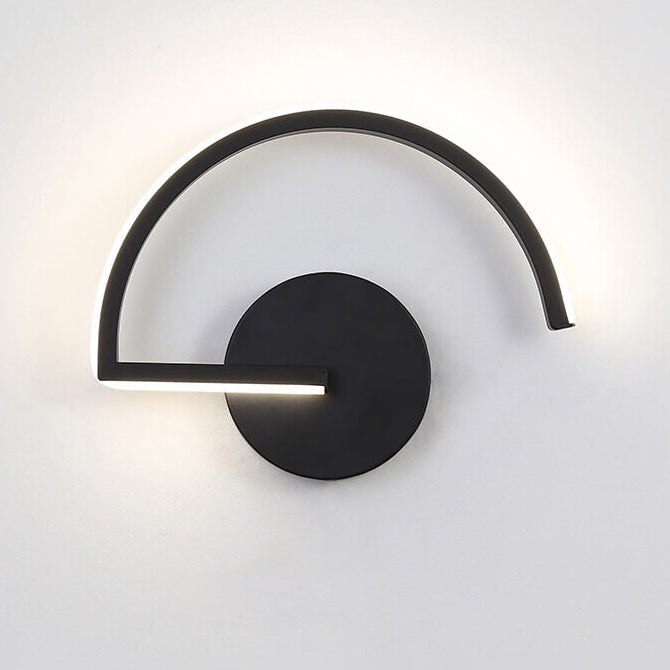 Moderne kreative halbrunde Eisen-LED-Wandleuchte 