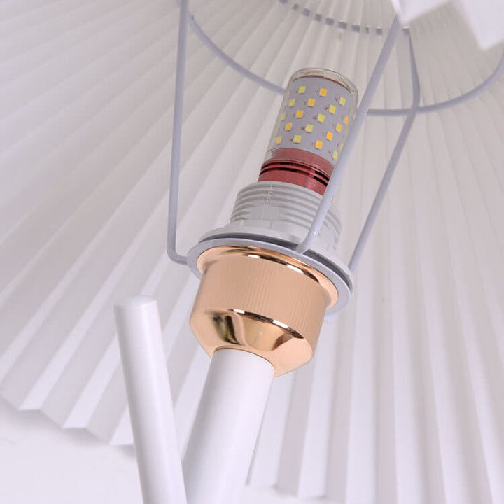 Nordischer minimalistischer Stehlampe aus einfarbigem, plissiertem Eisen-PVC mit 1 Licht 