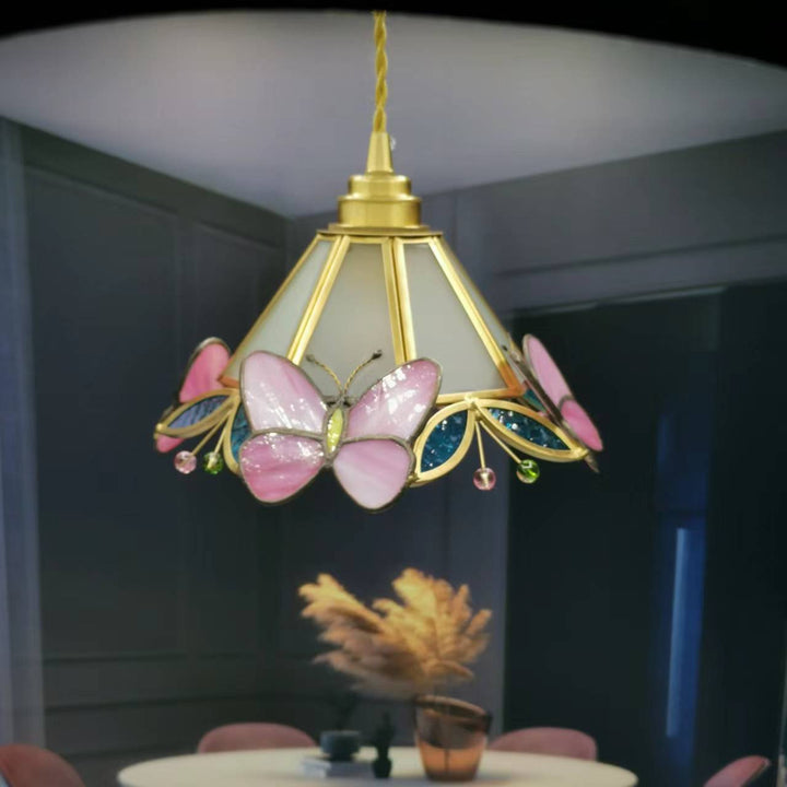 Moderne nordische 1-flammige Pendelleuchte aus Kupfer mit Schmetterlings-Buntglas in Kegelform für das Wohnzimmer 