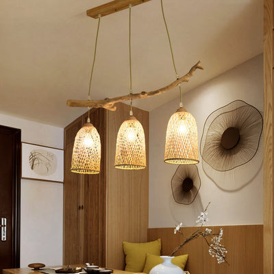 Hängende 3-Licht-Glockenschirm-Kronleuchter aus Bambusgeflecht aus Holz 