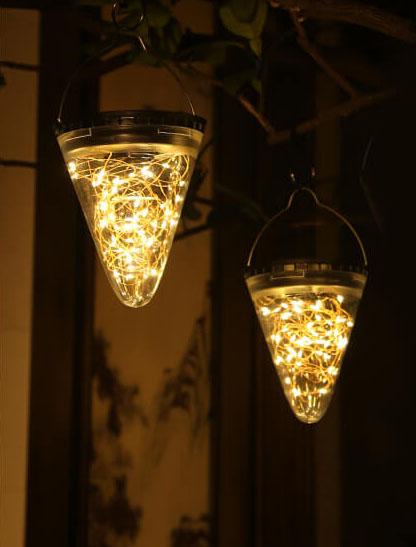 Lumière de jardin décorative étanche en forme de cône solaire 