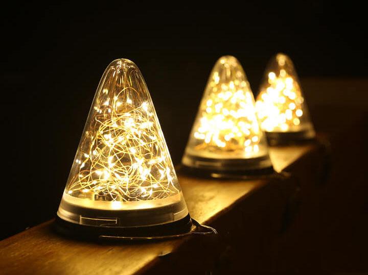 Lumière de jardin décorative étanche en forme de cône solaire 