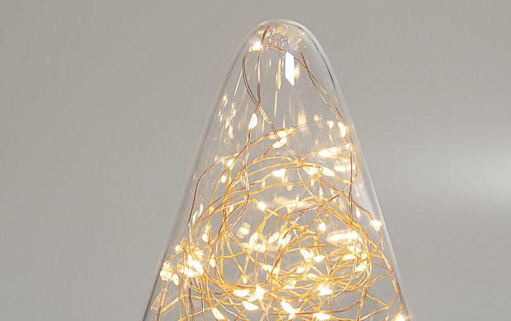 Lumière de jardin décorative étanche en forme de cône solaire 