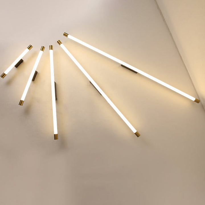 مصباح حائطي LED أنيق بأنبوب رفيع من الألومنيوم والبولي كربونات بأسلوب عصري بسيط لغرفة المعيشة 
