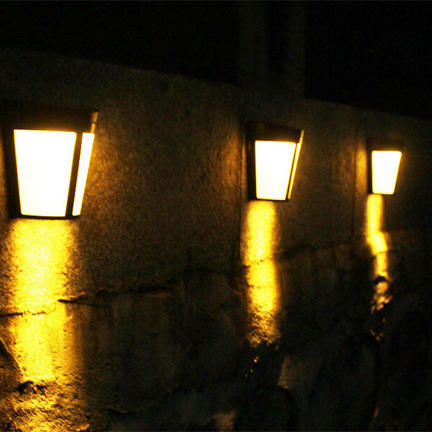 مصباح شمسي نصف أسطواني LED للحديقة الخارجية على الجدار 