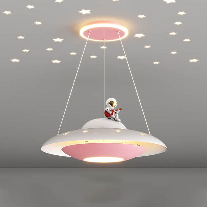 Moderne kreative Flying Saucer Space Astronaut Kinder LED-Kronleuchter