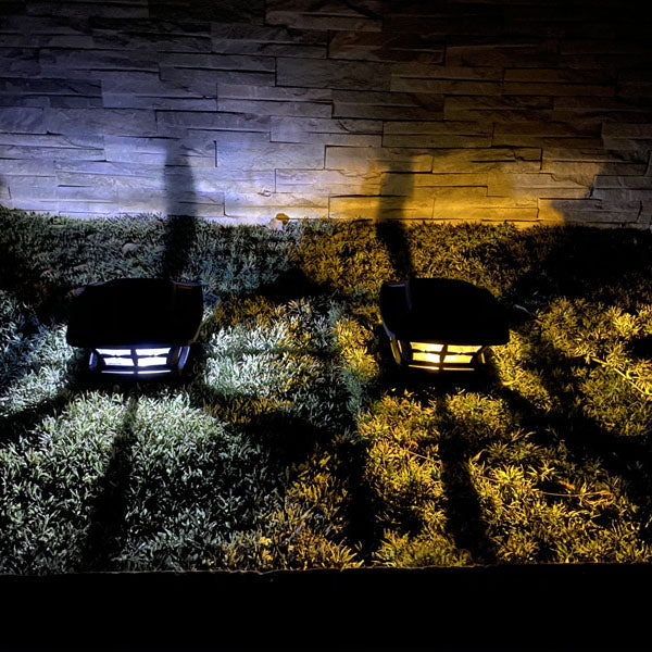 Moderne minimalistische quadratische Solar-LED-Pfostenleuchte aus Kunststoff für Garten und Landschaft im Außenbereich 