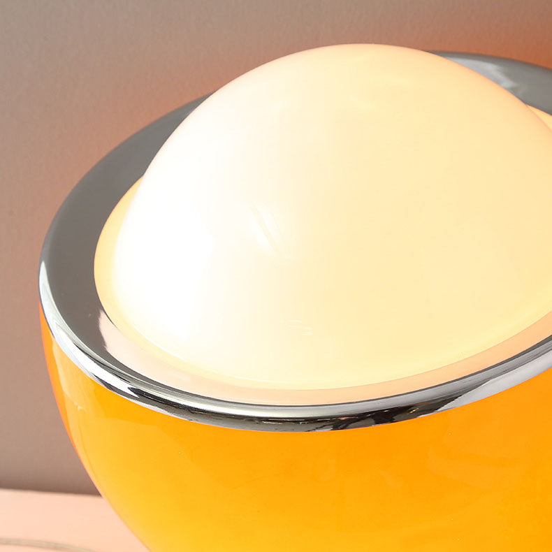 Lampe de table à 1 lumière en verre et fer à tête ronde moderne et colorée 
