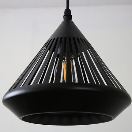 Moderne minimalistische hohl geschnitzte Eisen 3-Licht Kronleuchter 