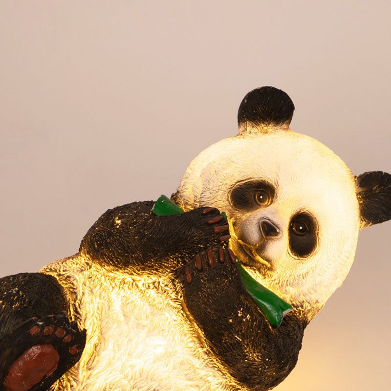 Zeitgenössisches kreatives Harz-Panda-Tierform-LED-Rasen-Landschaftslicht für den Garten 
