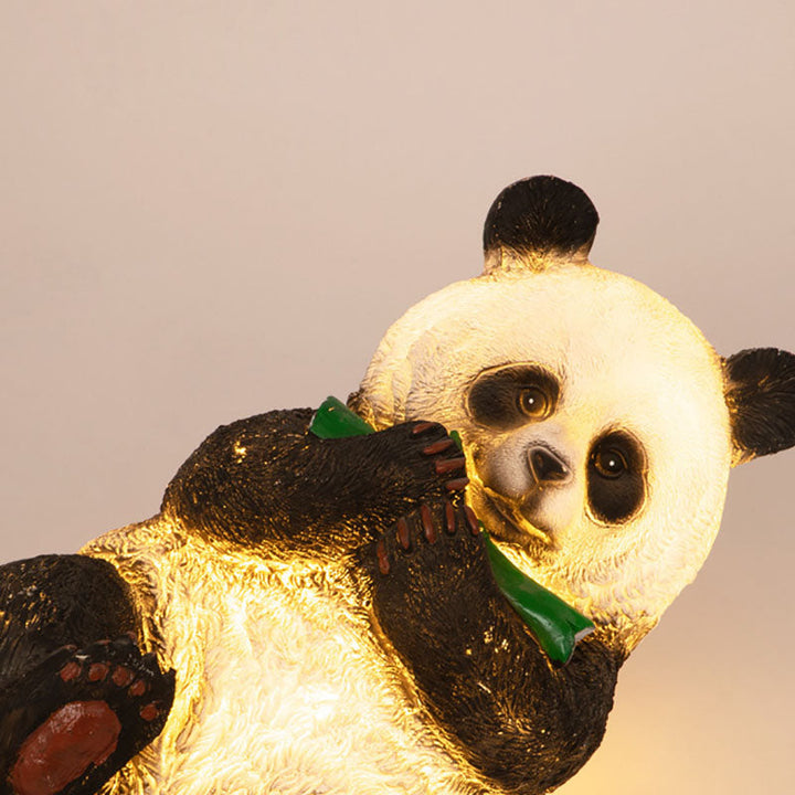 Zeitgenössisches kreatives Harz-Panda-Tierform-LED-Rasen-Landschaftslicht für den Garten 