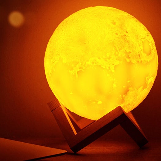 Lampe de table créative à 1 lumière LED rechargeable en forme de lune imprimée en 3D 