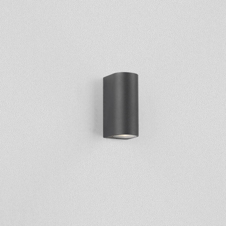 Moderne minimalistische 2-flammige Outdoor-Wandleuchte aus wasserdichtem Aluminium und Glas in Zylinderform für die Terrasse 