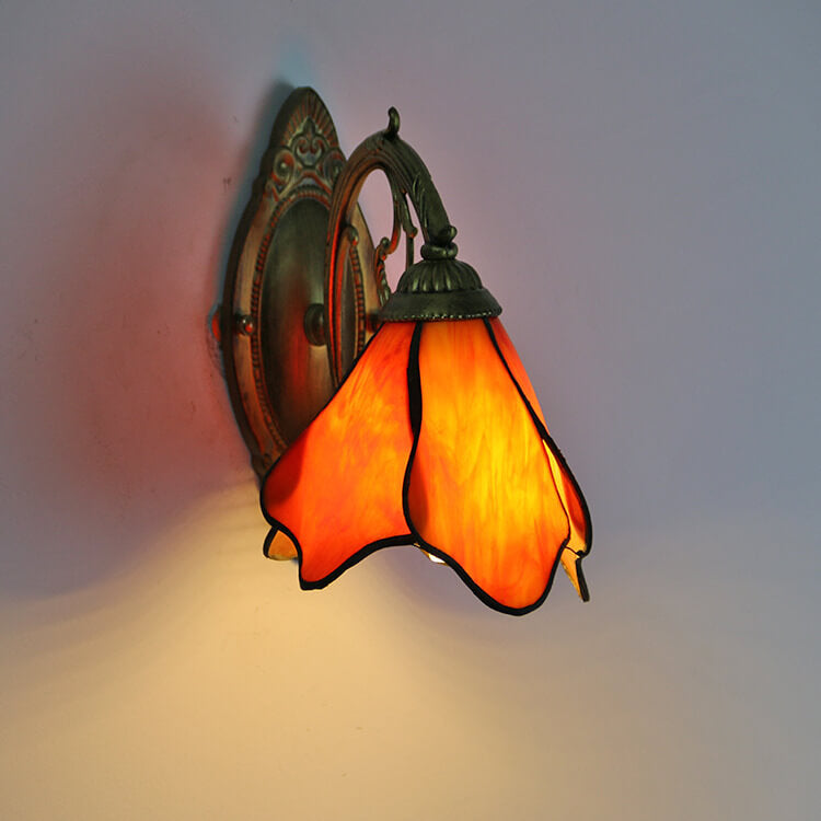 Vintage Tiffany Petals Stained Glass 1-Light Wall Sconce Lamp