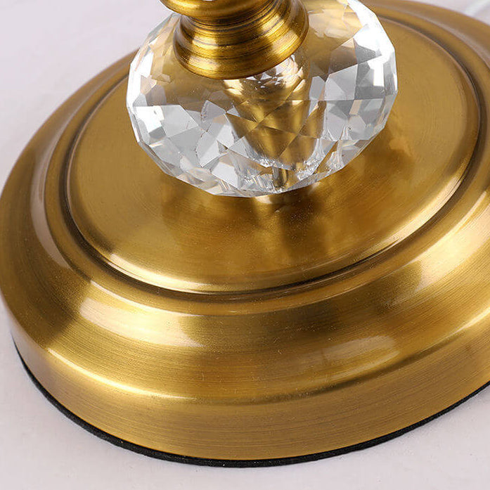 Europäische Vintage Kristall-Säulenbasis Stoff 1-Licht Tischlampe 