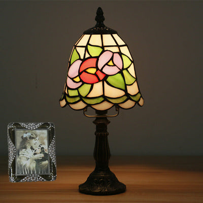 Lampe de table à 1 lumière en dôme conique en verre teinté Tiffany de style européen 