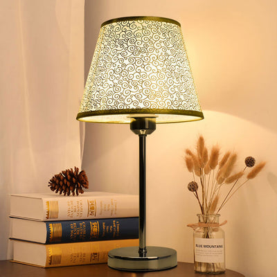 Lampe de table européenne rétro en tissu à 1 lumière 