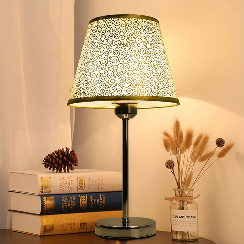 Lampe de table européenne rétro en tissu à 1 lumière 