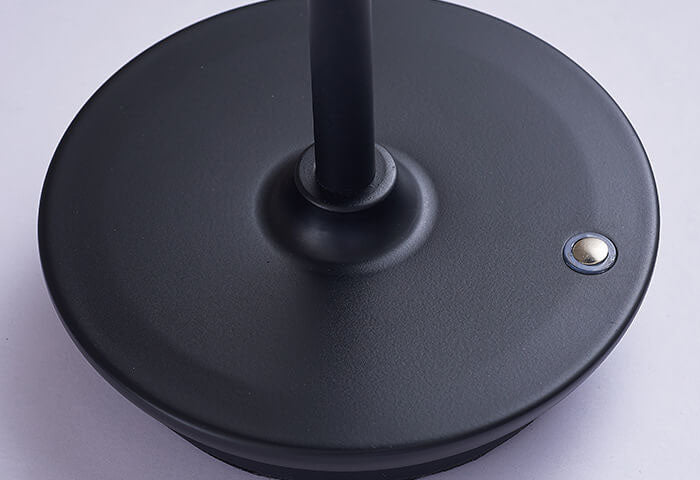 Lampe de table LED alimentée par USB en fer forgé perforé minimaliste moderne 