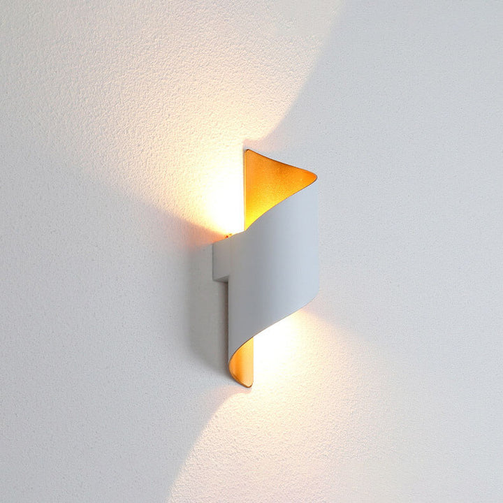 Modern Creative Bending Aluminum Outdoor Indoor Waterproof LED Wall Sconce Lamp