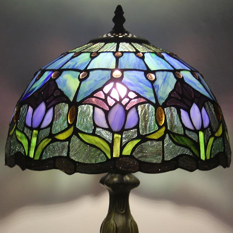 European Decorative Tiffany Stained Glass 1-Light Table Lamp