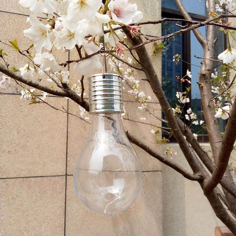 Ampoules de couleur créatives en plastique LED solaire de jardin suspendue 