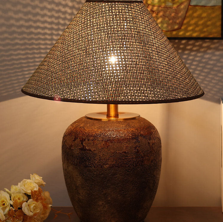 Chinese Retro Vase Base Ceramic Linen 1-Light Table Lamp