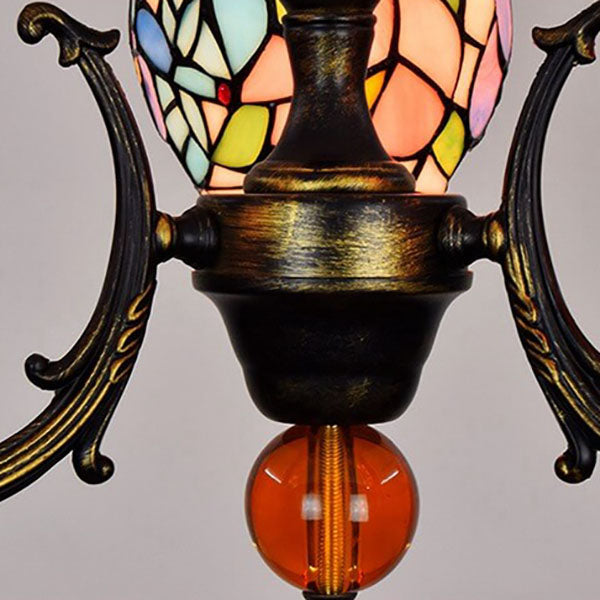 Traditioneller 3-flammiger Tiffany-Barock-Kronleuchter mit glockenförmigen Glasschirmen aus Legierung für das Wohnzimmer 
