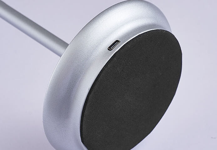 Lampe de table LED alimentée par USB en fer forgé perforé minimaliste moderne 