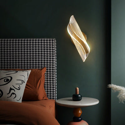 Modern Acrylic Curly LED Wall Sconce Lamp