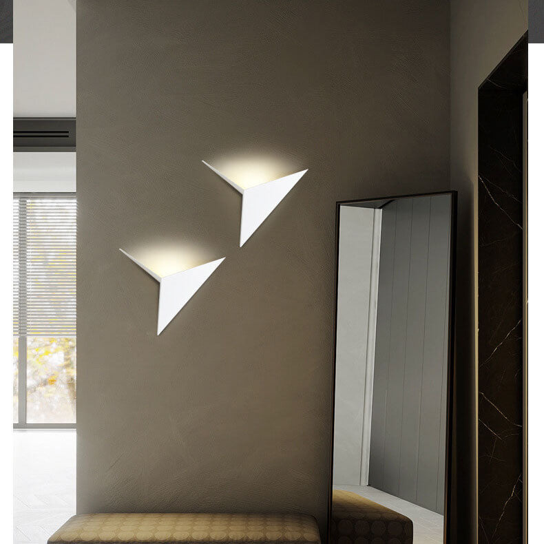 Nordic Minimalist Triangle Iron LED Wall Sconce Lamp