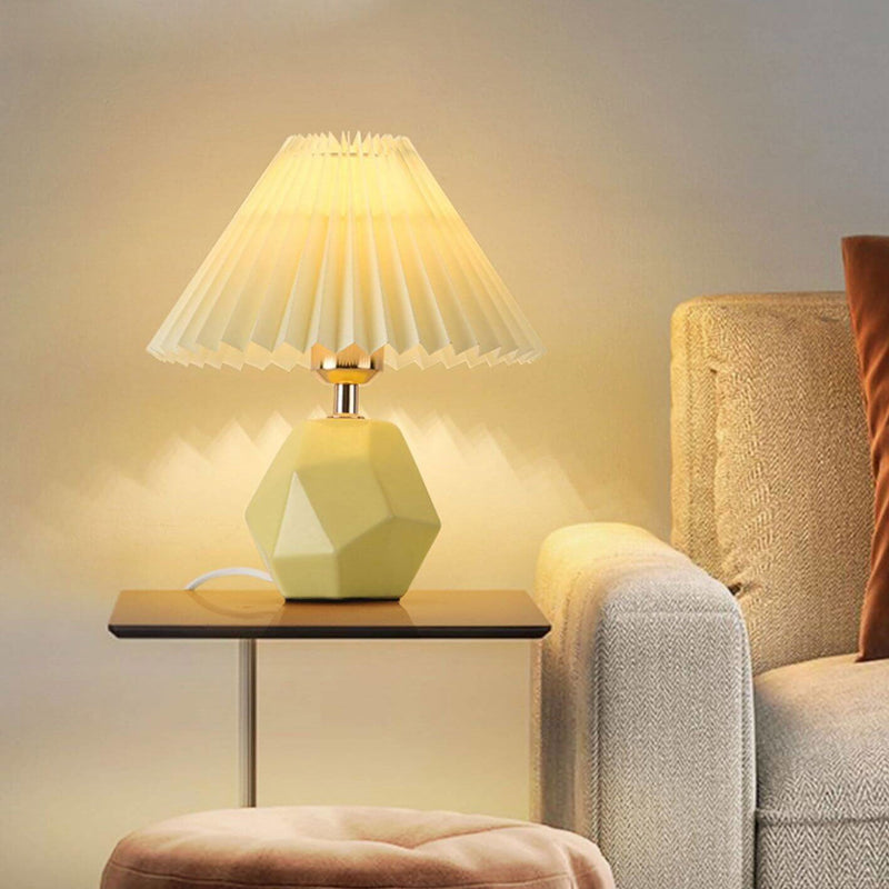 Lampe de table 1 lumière avec abat-jour plissé jaune lait nordique et base en céramique géométrique 