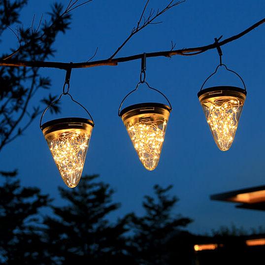 Lumière de jardin décorative étanche en forme de cône solaire 