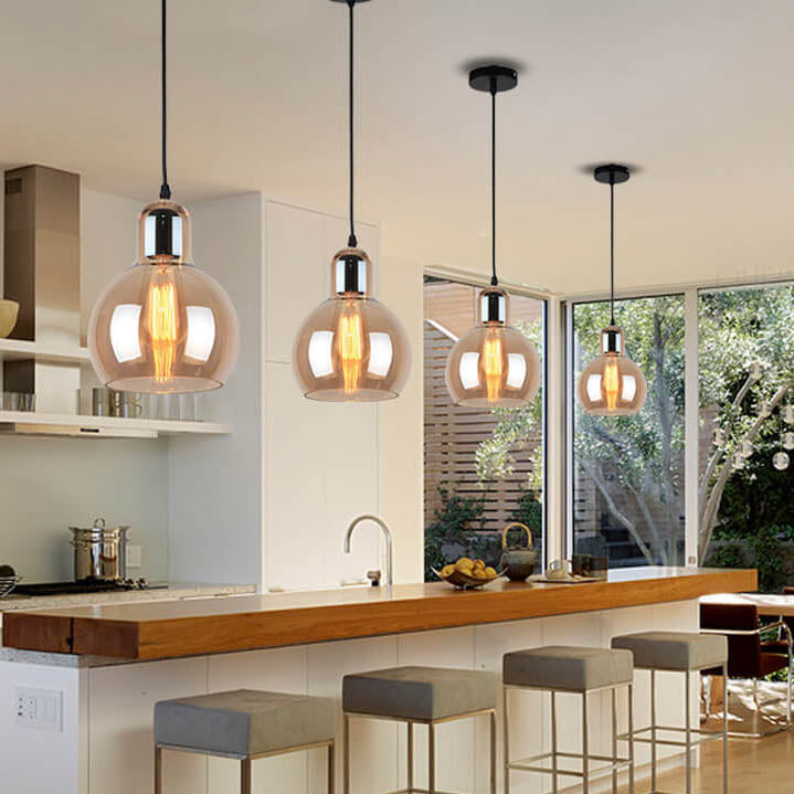 Lustre suspendu vintage à une lumière en verre transparent en forme de gourde 
