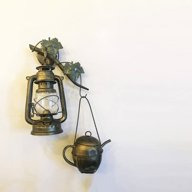 Vintage Kerosene Lamp Kettle 1-Light Wall Sconce Lamp