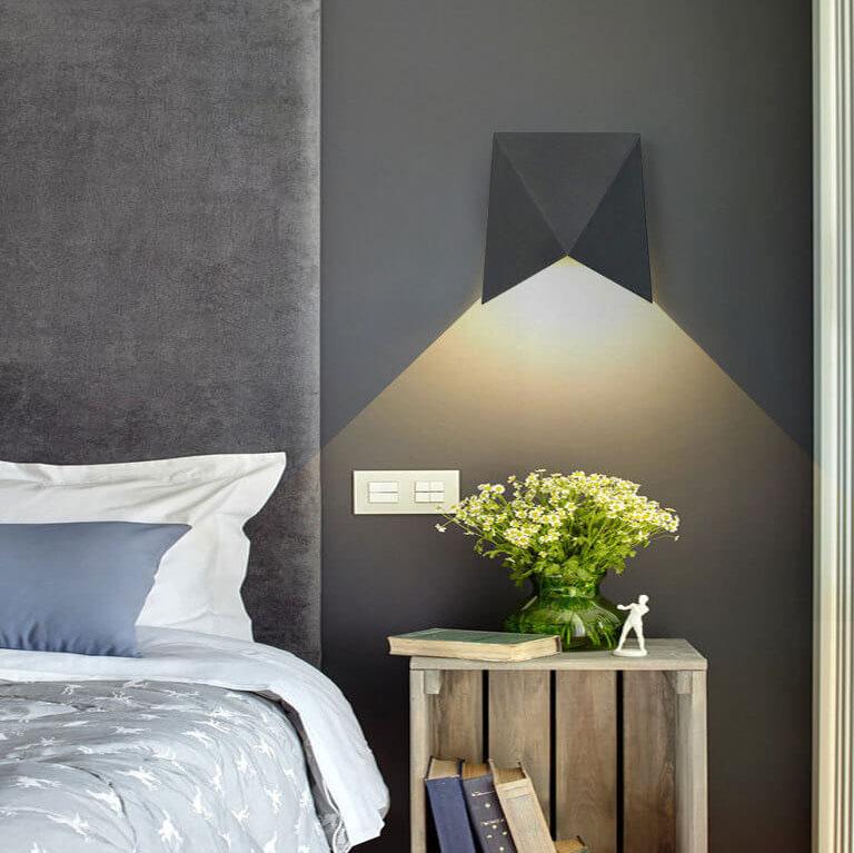 Modern Minimalist Origami 1-Light LED Wall Sconce Lamp