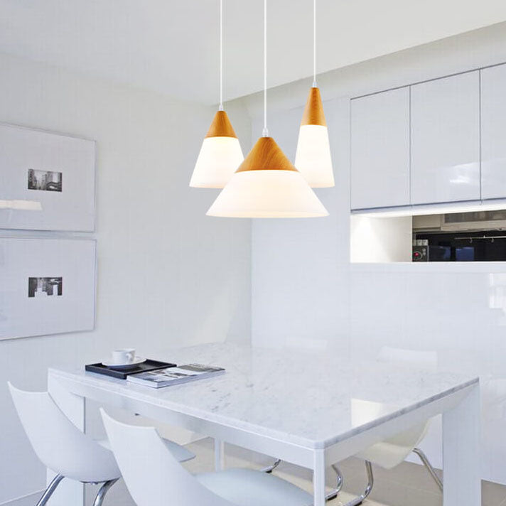 Luminaire suspendu à 1 lumière en forme de cône de verre à grain de bois nordique