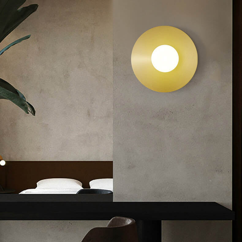 Modern Round Ball Brass Base Chassis 1-Light Wall Sconce Lamp